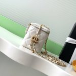 Chanel VANITY Lambskin LB16828 (2)