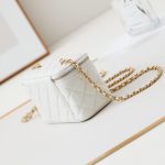 Chanel VANITY Lambskin LB16838 (4)