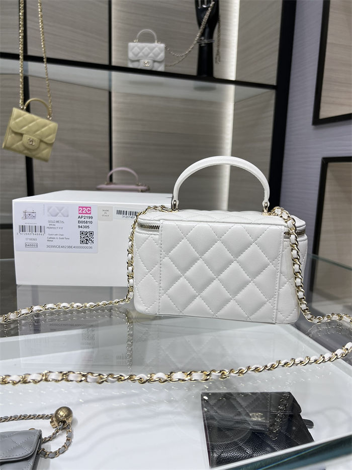 Chanel VANITY Lambskin LB6423 (2)