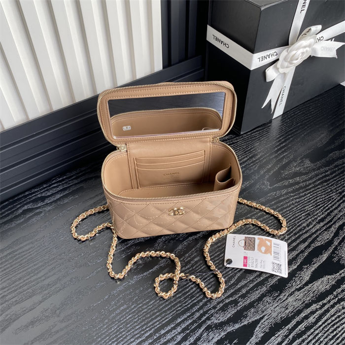 Chanel VANITY Patent Calfskin LB15312 (4)