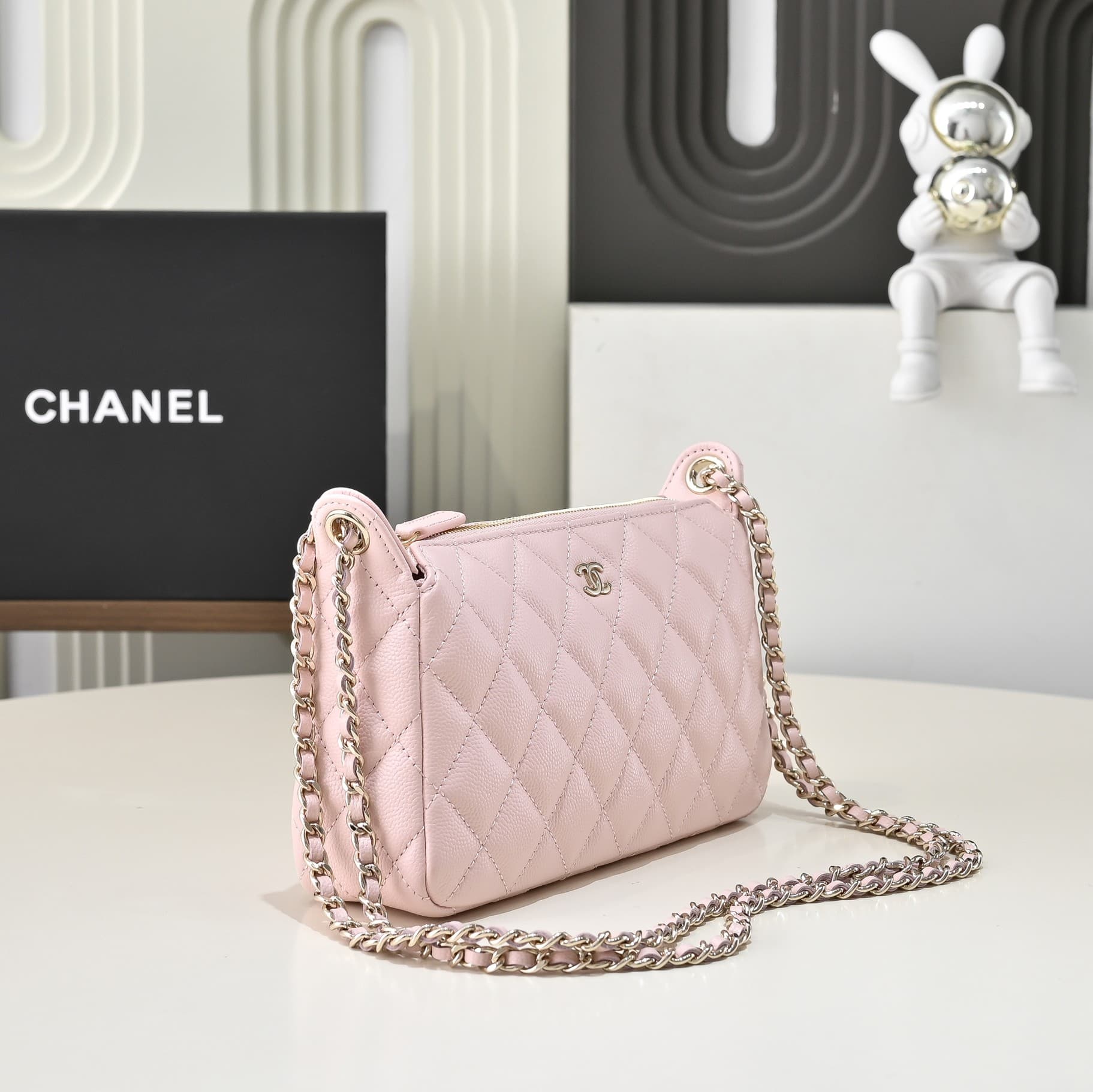 Chanel WOC Grained Shiny Calfskin LB22649 (4)