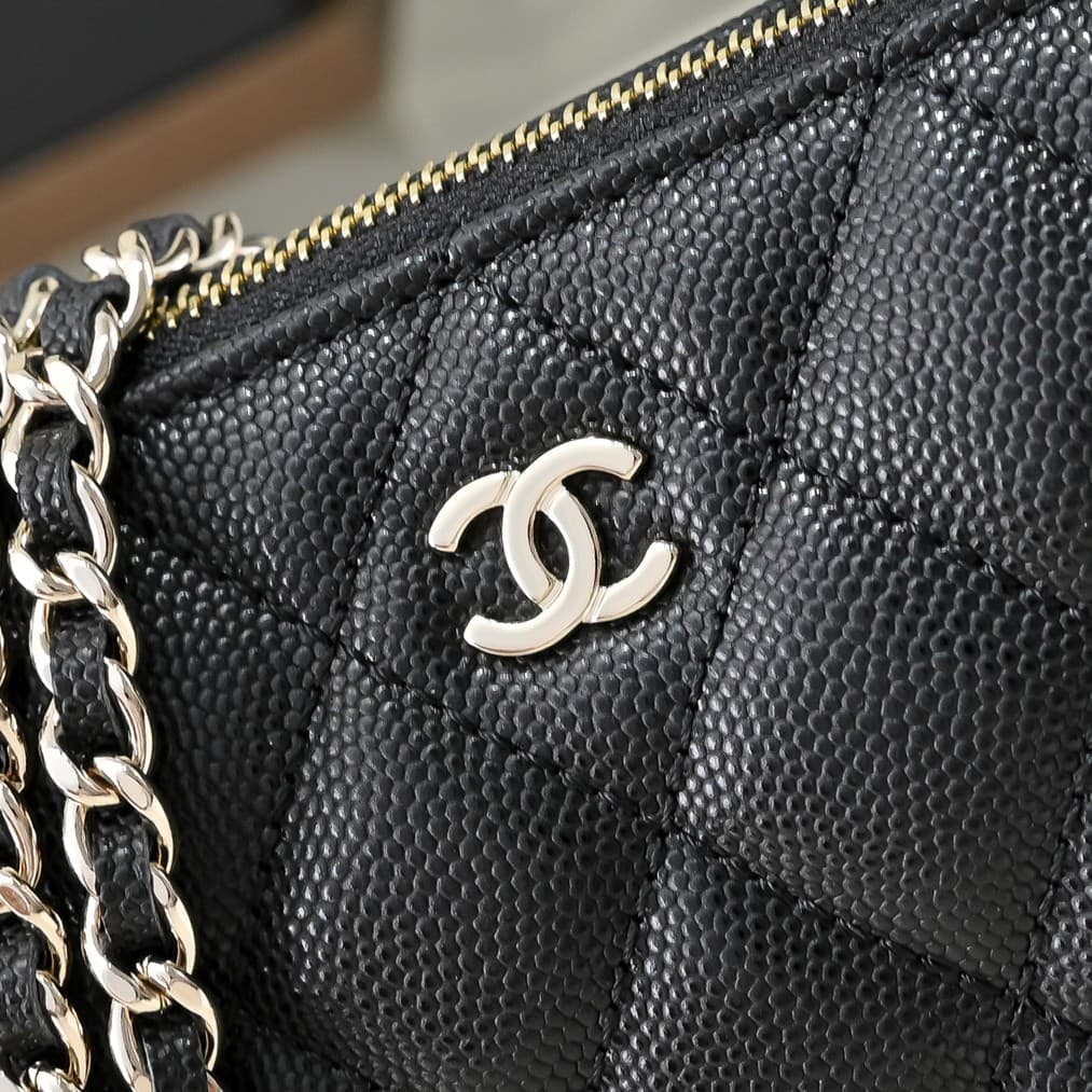 Chanel WOC Grained Shiny Calfskin LB22650 (4)
