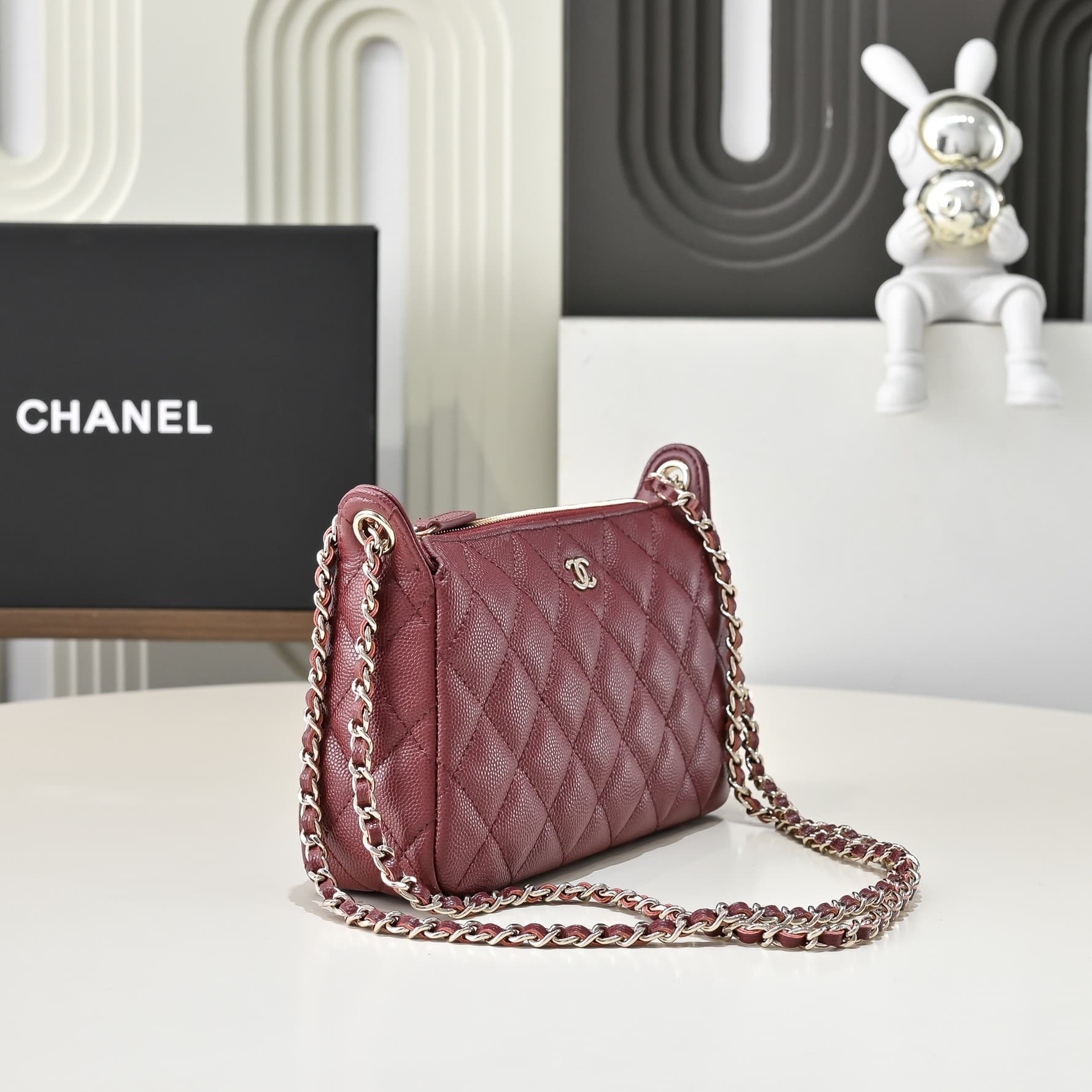 Chanel WOC Grained Shiny Calfskin LB22652 (3)