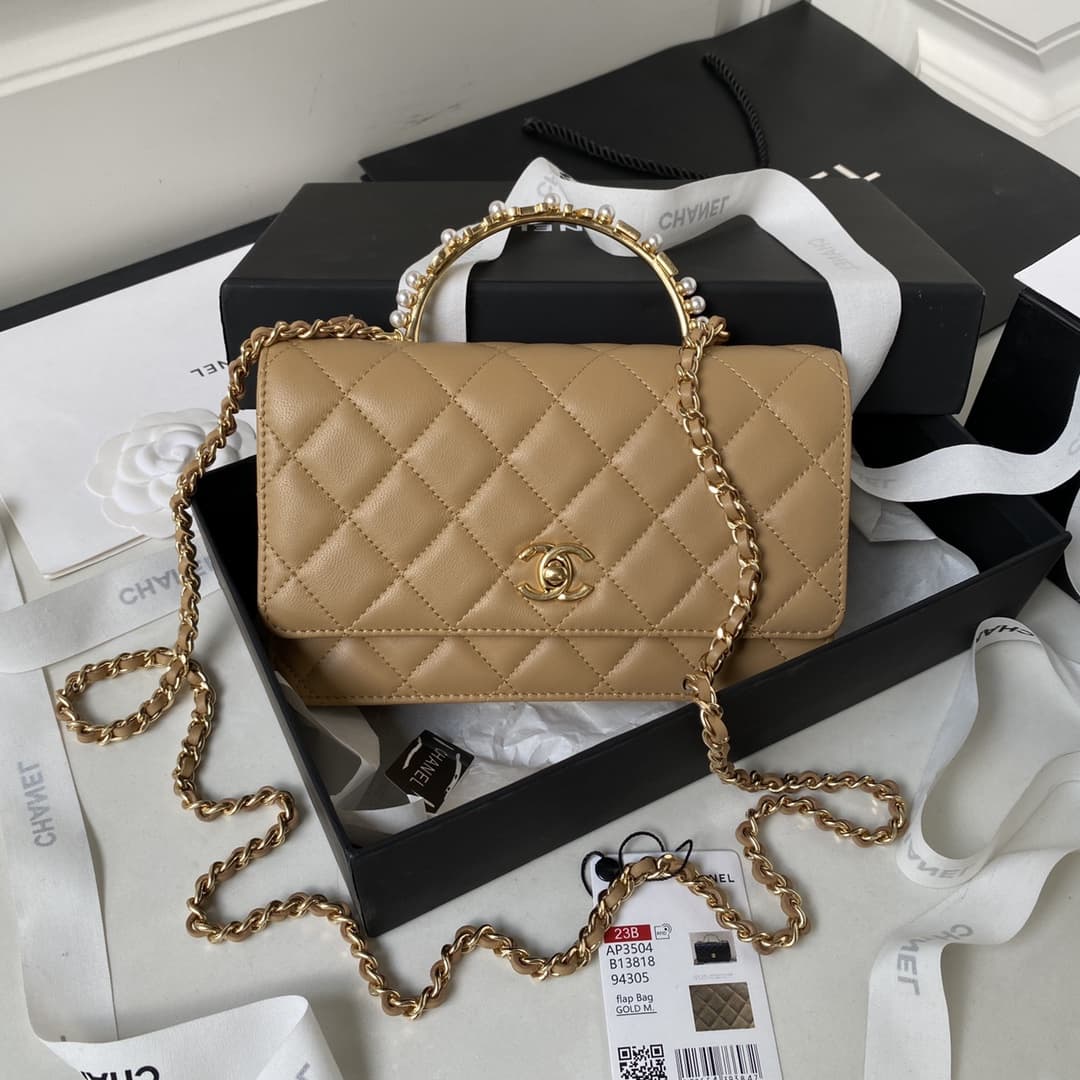 Chanel WOC Lambskin LB16413 (1)