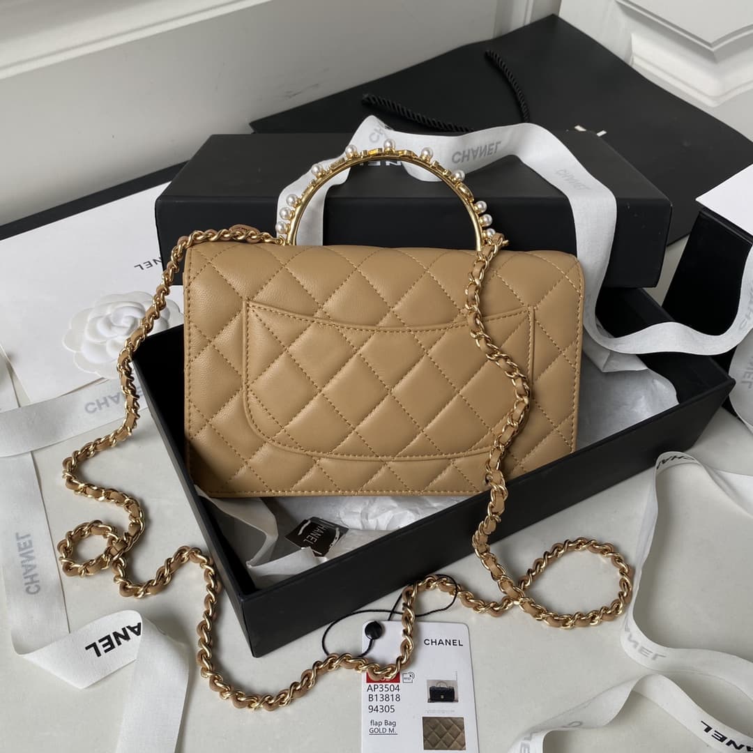 Chanel WOC Lambskin LB16413 (2)