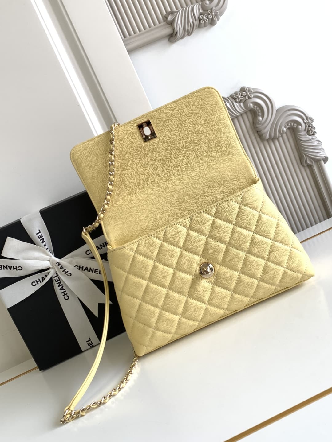 Coco FLAP BAG Grained Calfskin LB16680 (1)