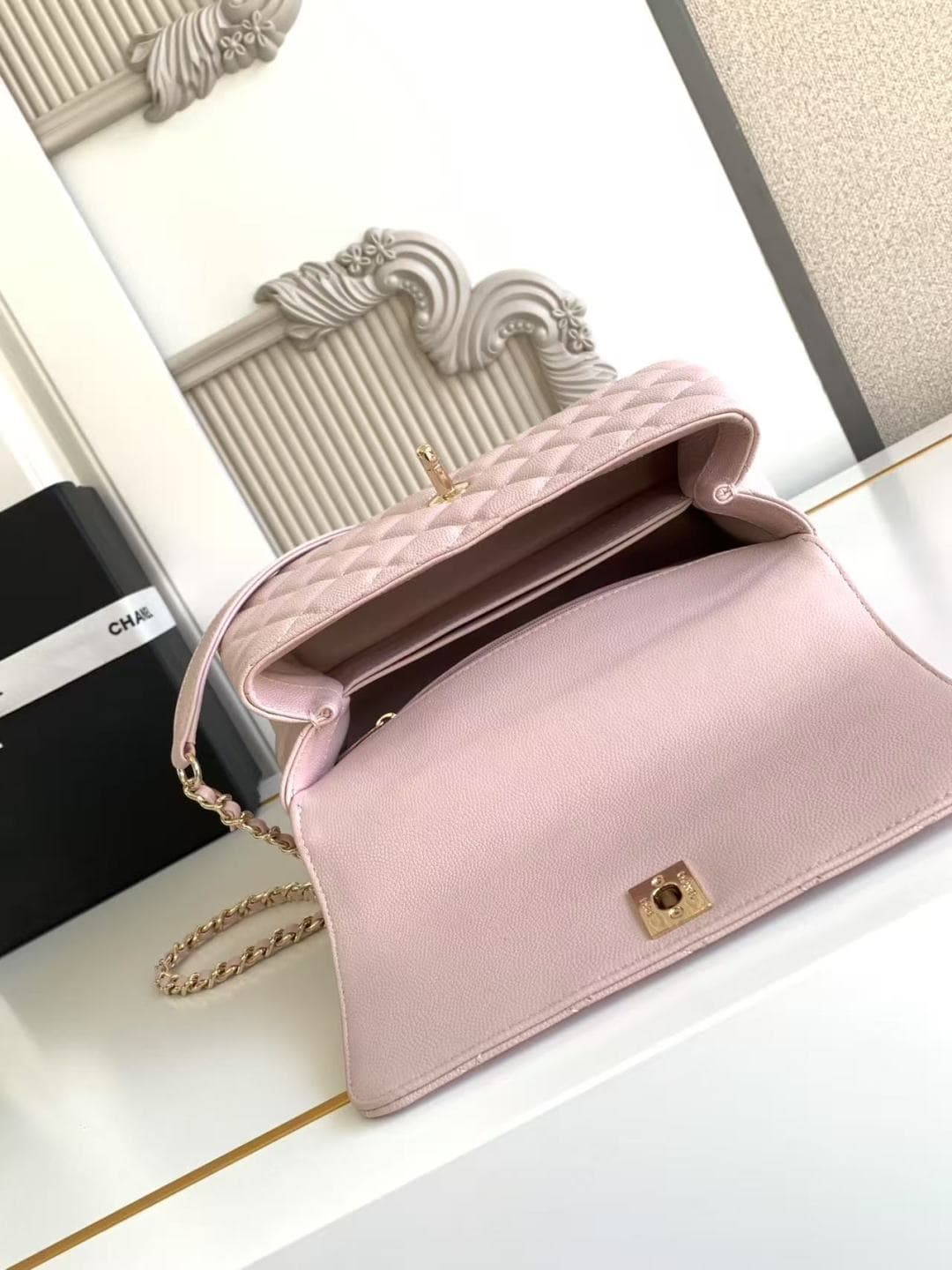 Coco FLAP BAG Grained Calfskin LB16682 (5)