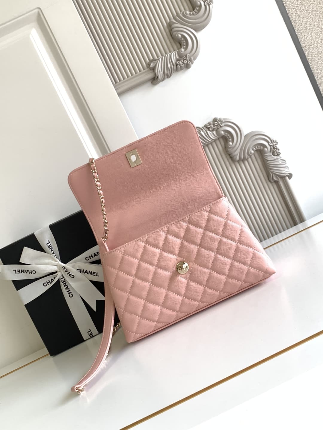 Coco FLAP BAG Grained Calfskin LB16683 (5)