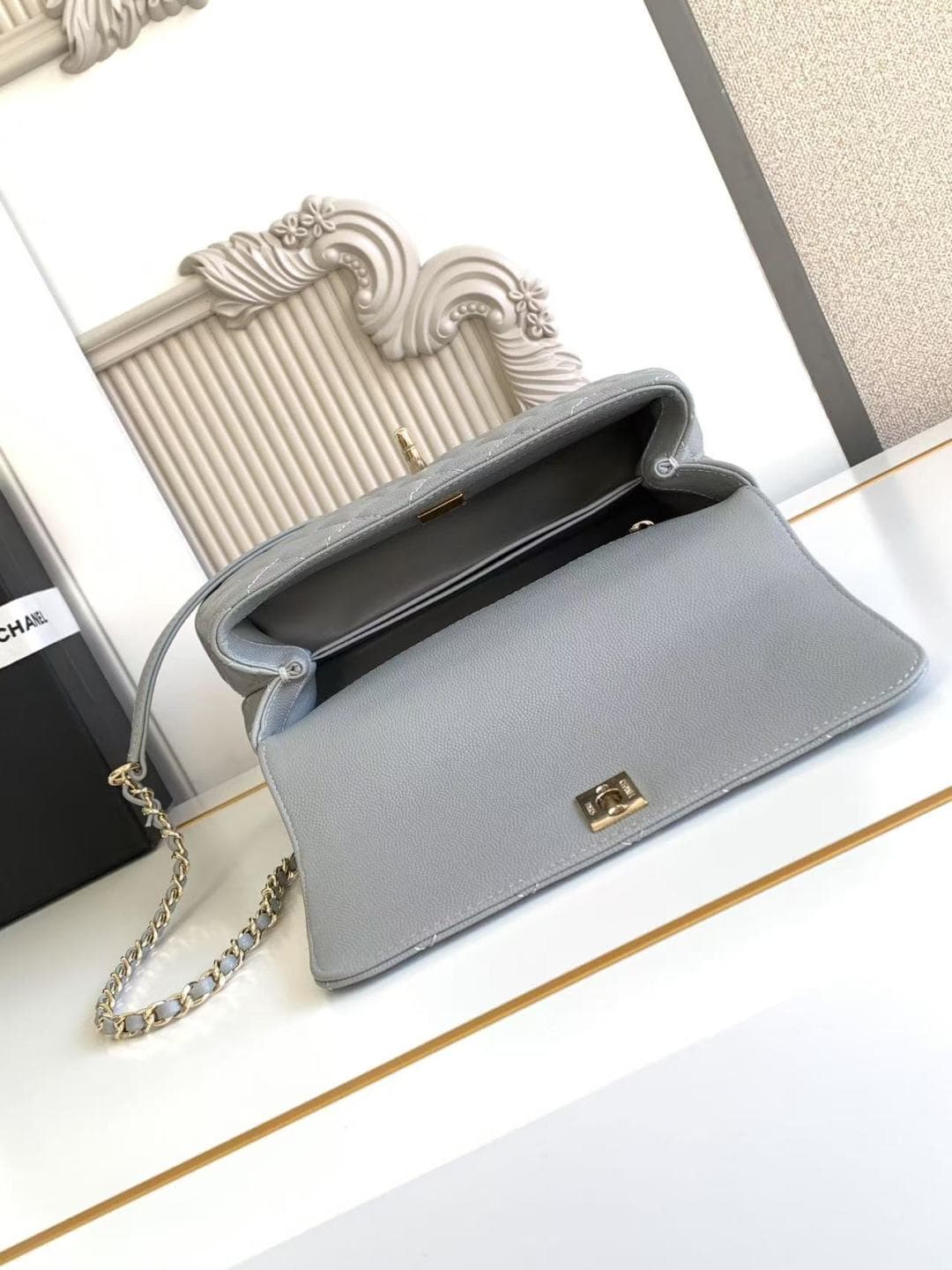 Coco FLAP BAG Grained Calfskin LB16684 (5)