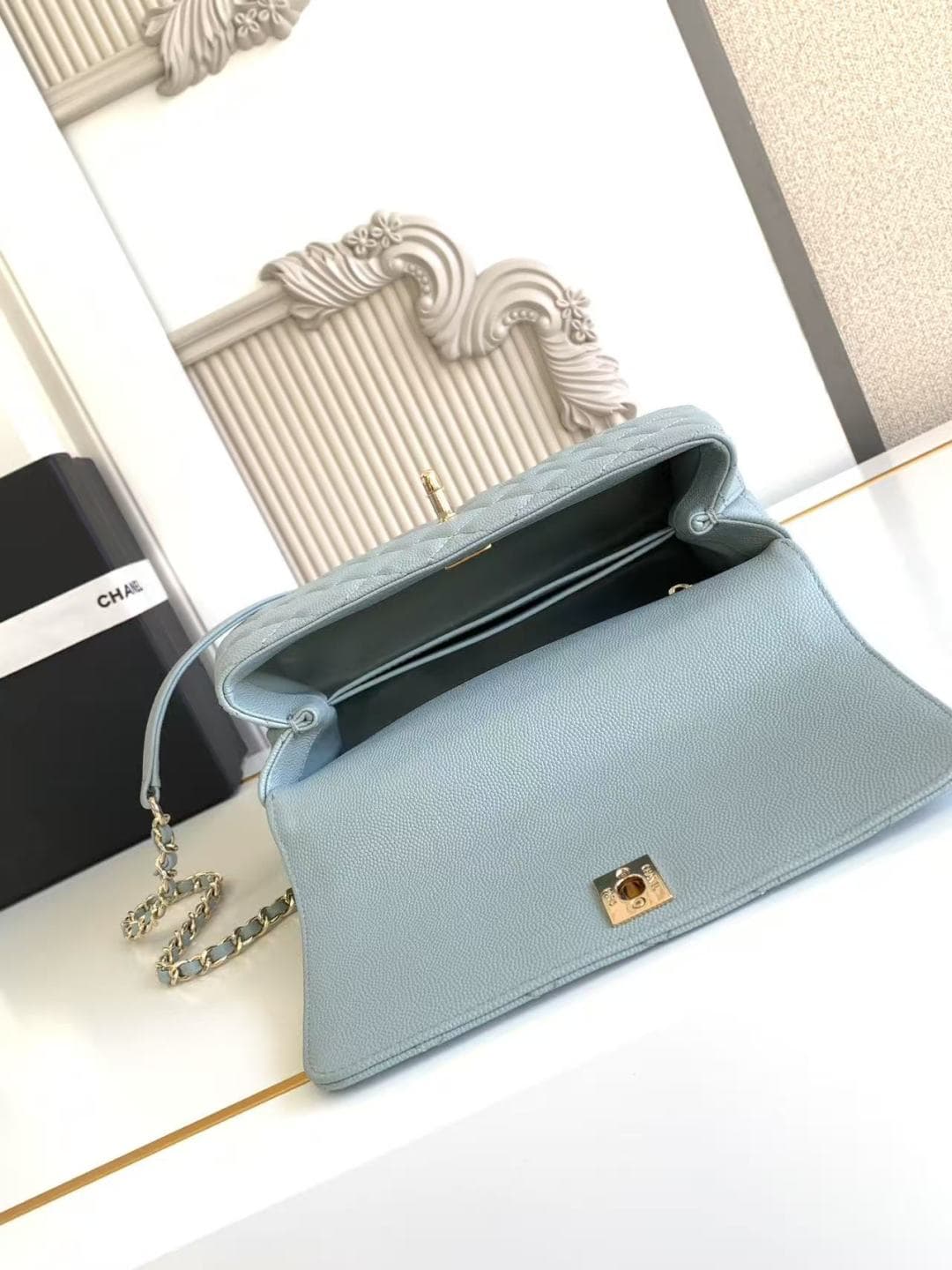 Coco FLAP BAG Grained Calfskin LB16688 (5)