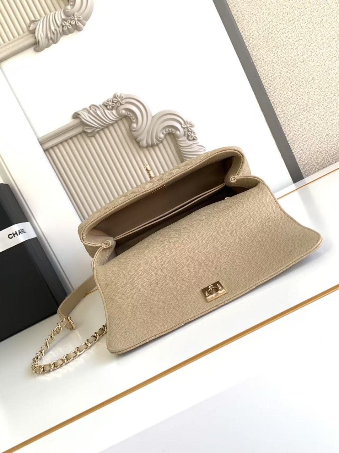 Coco FLAP BAG Grained Calfskin LB16689 (5)