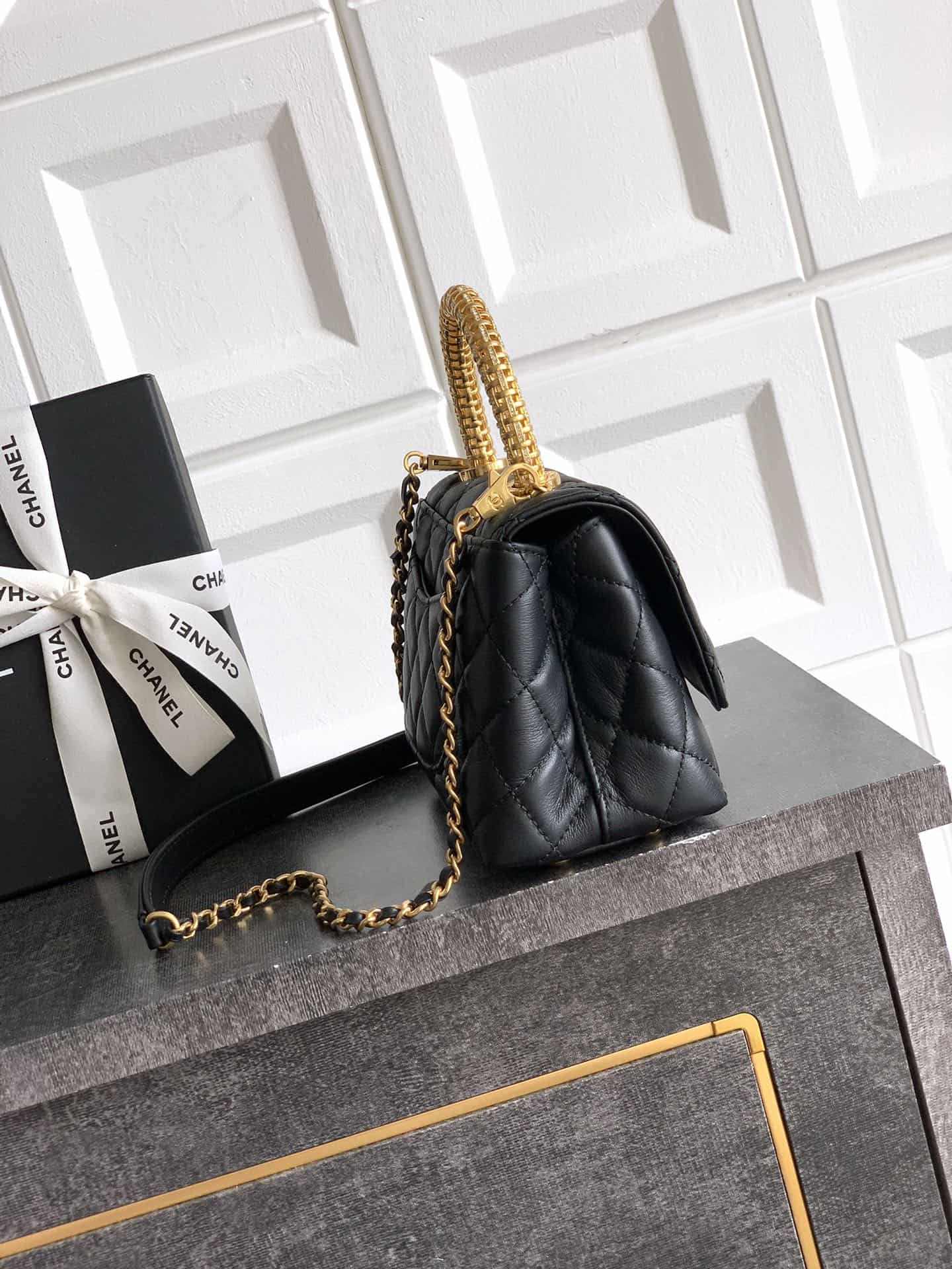 Coco MINI FLAP BAG Calfskin LB16620 (2)