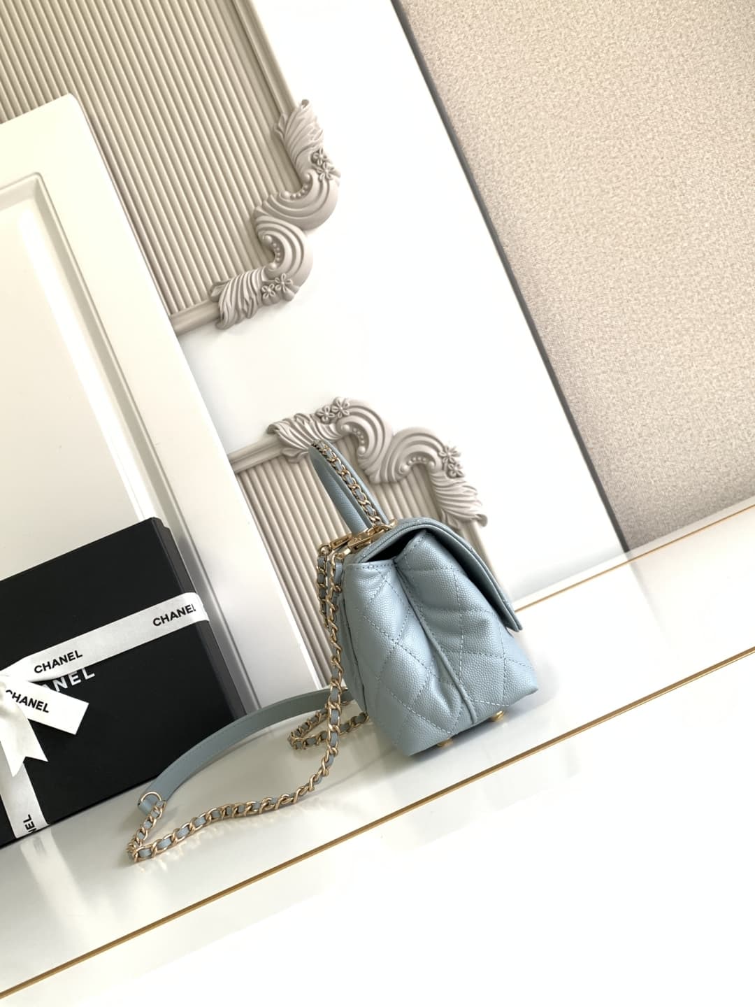 Coco MINI FLAP BAG Grained Calfskin LB16983 (4)