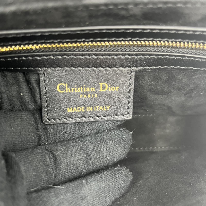 30 MONTAIGNE AVENUE BAG Calfskin12322 (6)