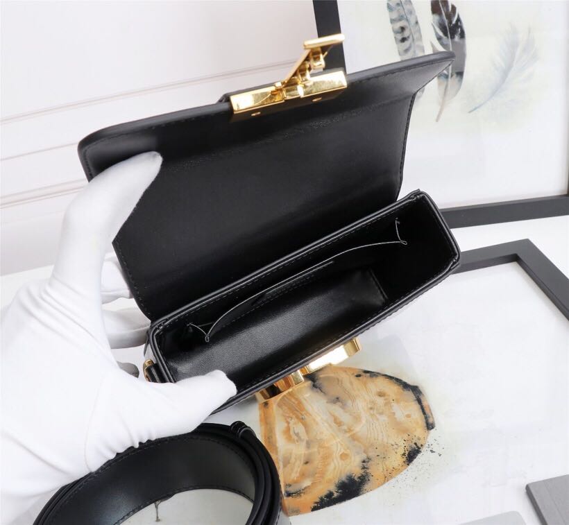 30 Montaigne Bag Calfskin LB3323 (5)