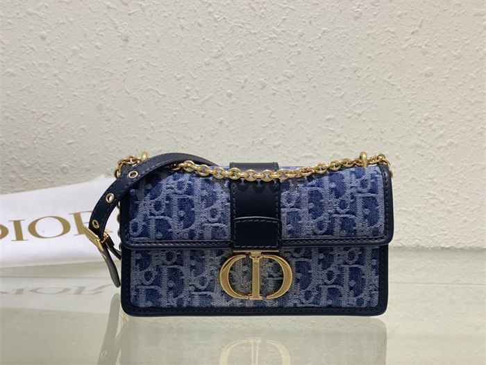 30 Montaigne EAST-WEST Bag Oblique Jacquard Denim LB14577 (1)