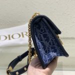 30 Montaigne EAST-WEST Bag Oblique Jacquard Denim LB14577 (4)