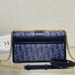 30 Montaigne EAST-WEST Bag Oblique Jacquard Denim LB14577 (5)