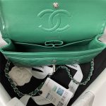 Chanel CLASSIC HANDBAG Lambskin LB11490 (5)