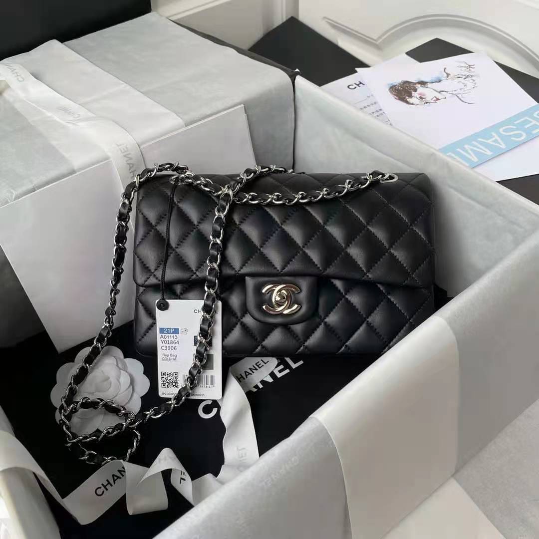 Chanel CLASSIC HANDBAG Lambskin LB1660 (1)
