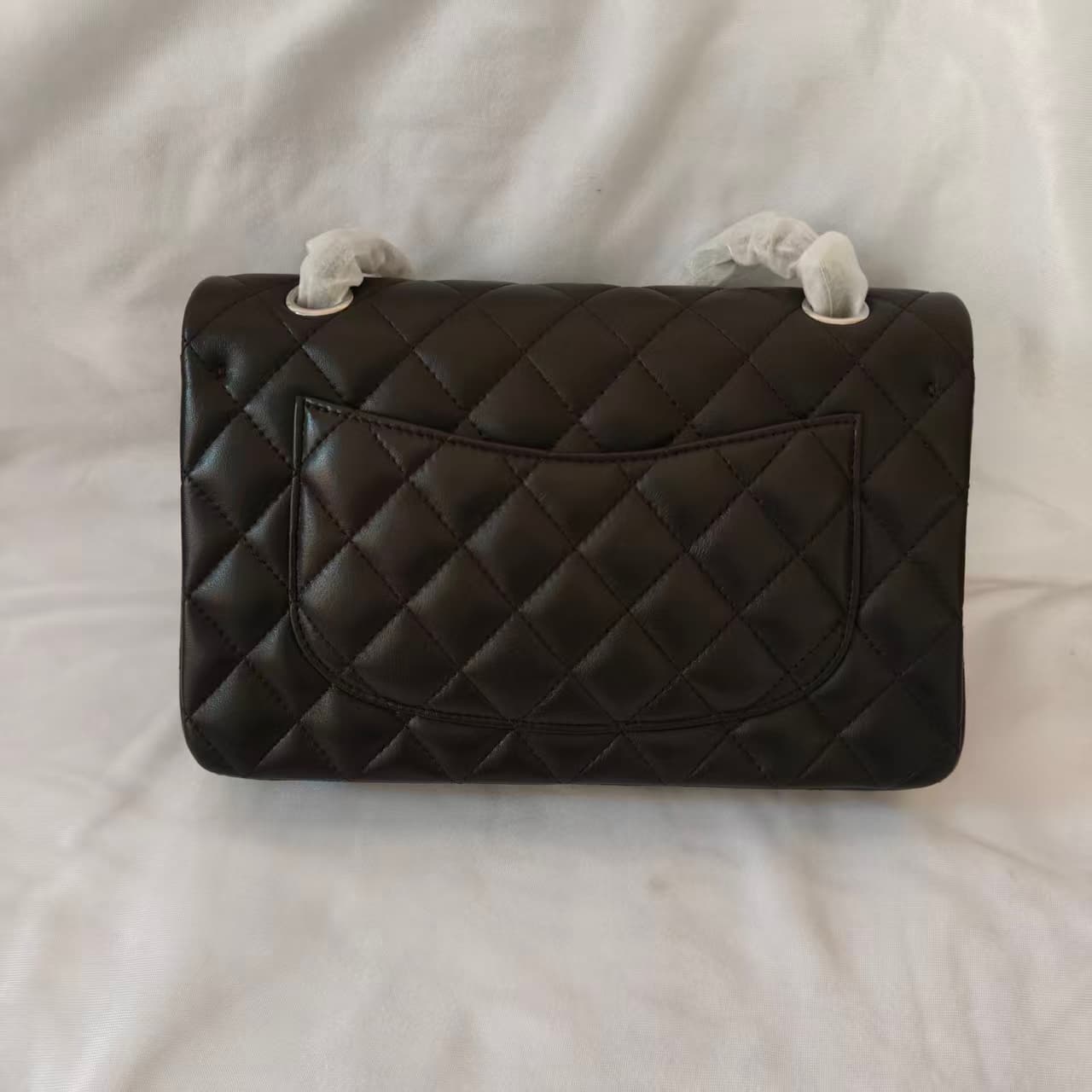 Chanel CLASSIC HANDBAG Lambskin LB22683 (2)