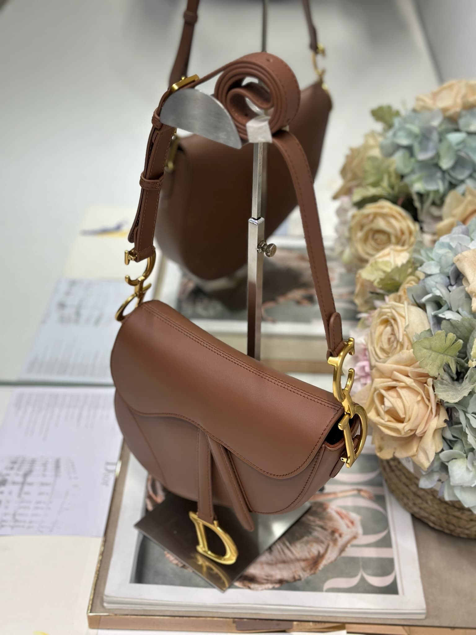 Dior SADDLE BAG Calfskin LB21749 (3)