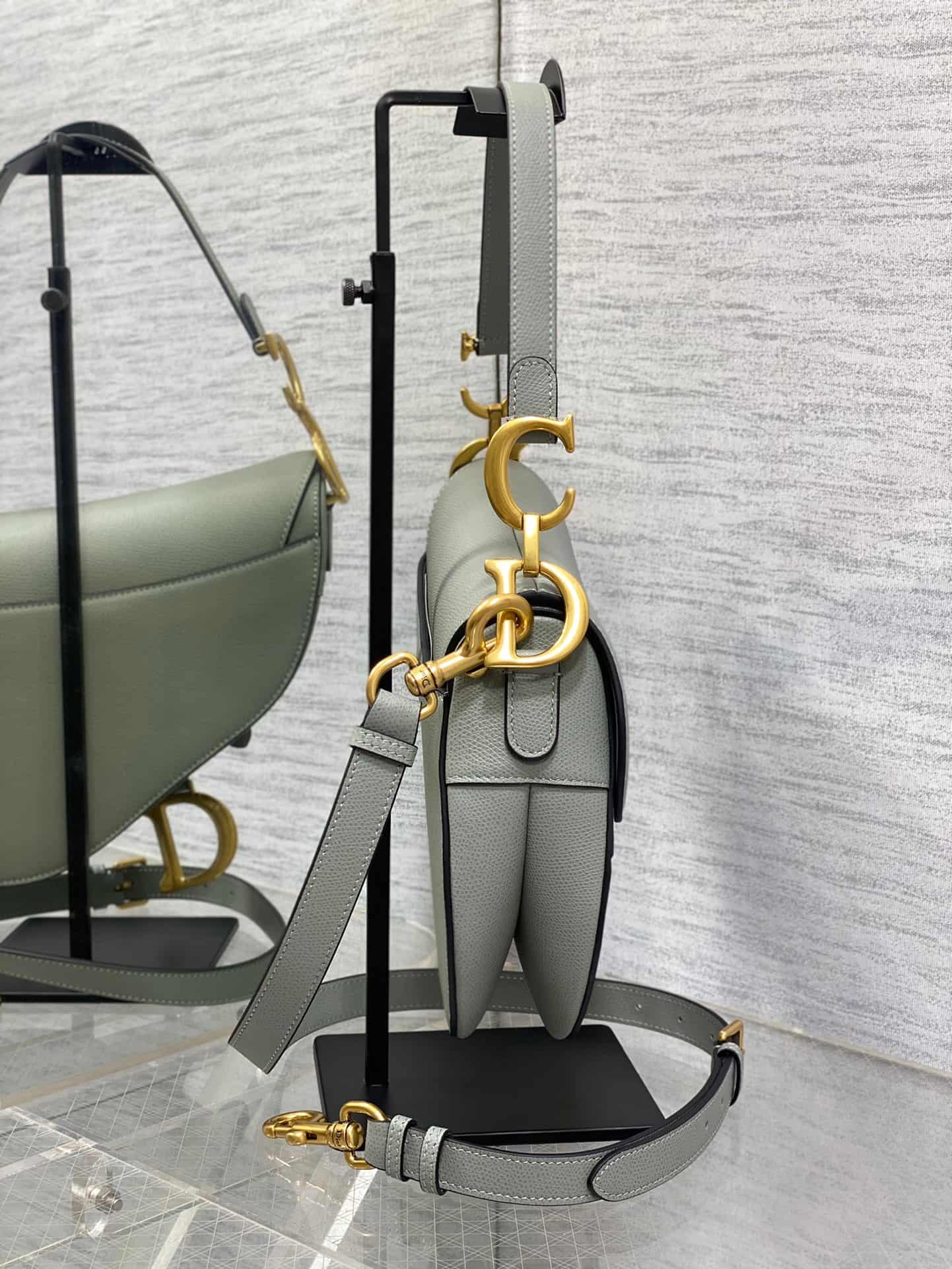 Dior SADDLE BAG Grained Calfskin LB21739 (4)