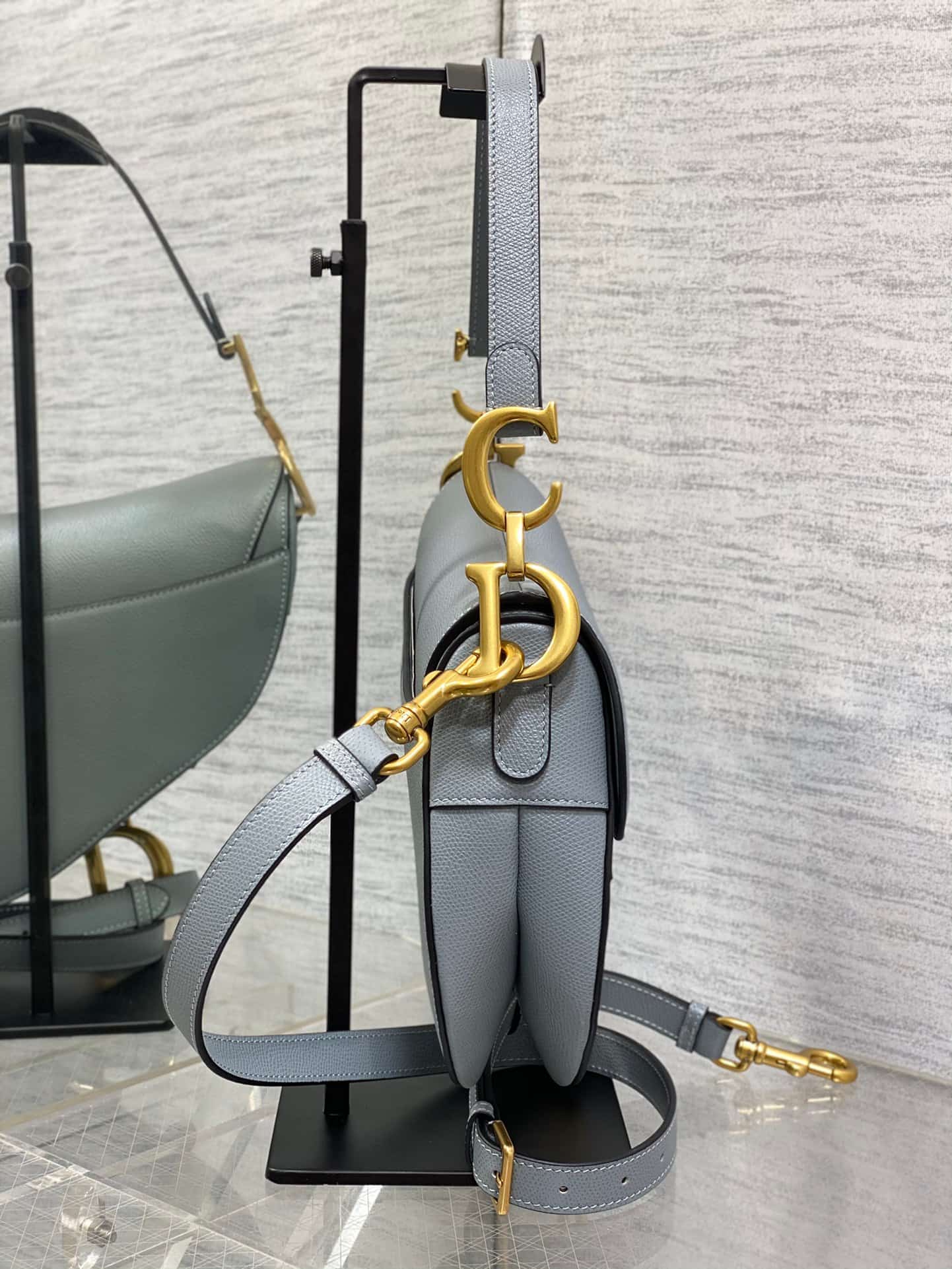 Dior SADDLE BAG Grained Calfskin LB21745 (4)