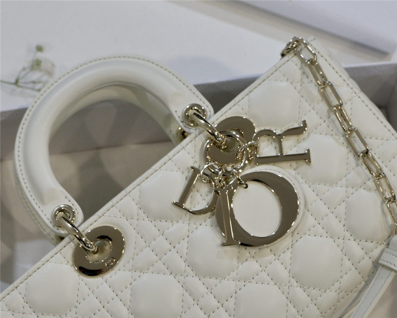 LADY D-JOY BAG Cannage Lambskin LB3099 (3)