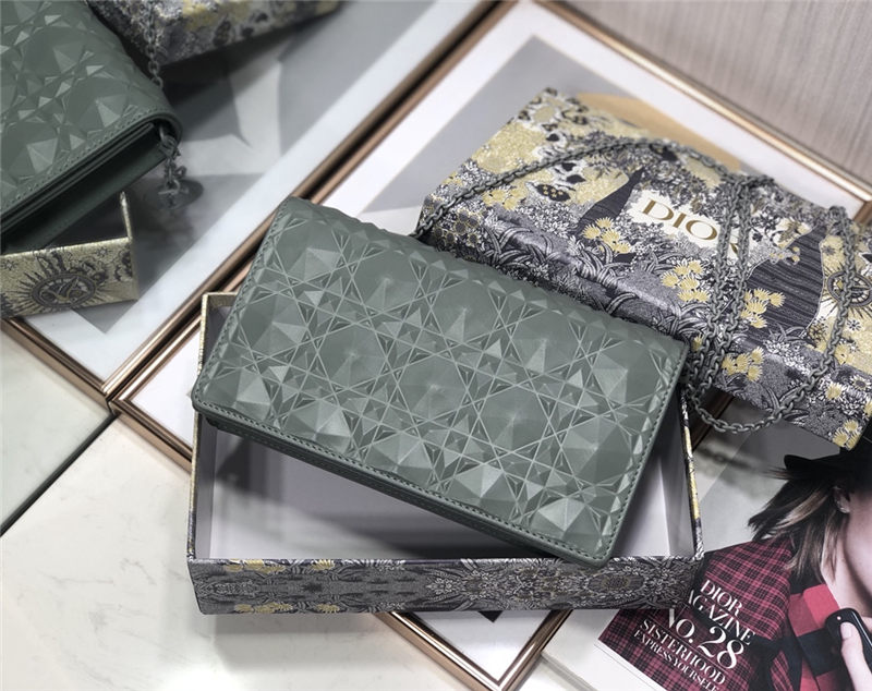 LADY Dior POUCH Cannage Calfskin LB10728 (1)