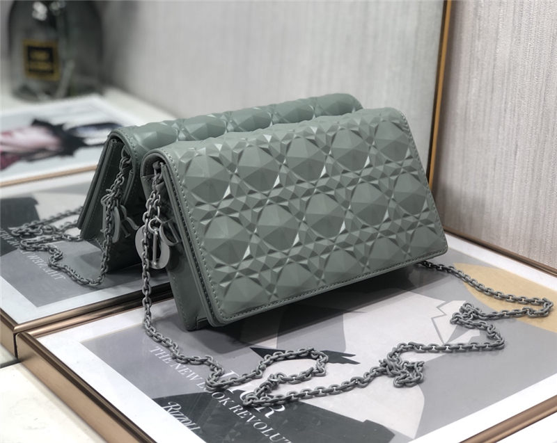 LADY Dior POUCH Cannage Calfskin LB10728 (3)