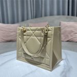 DIOR ESSENTIAL TOTE Archicannage Calfskin LB11813 (2)