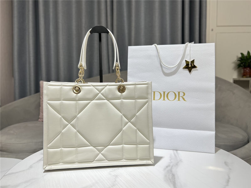 DIOR ESSENTIAL TOTE Archicannage Calfskin LB11826 (1)
